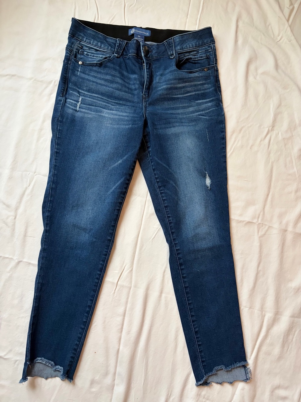 Democracy Ab Technology Dark Blue Cropped Ankle Jeans With Distressed Hem